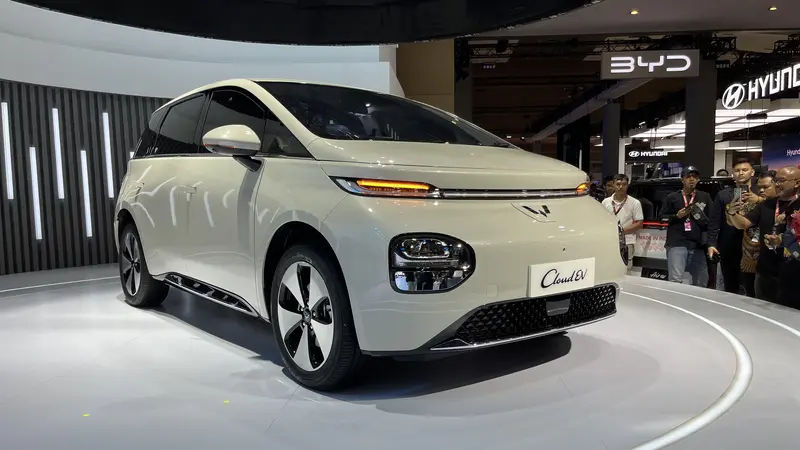 peluncuran mobil baru di IIMS 2024