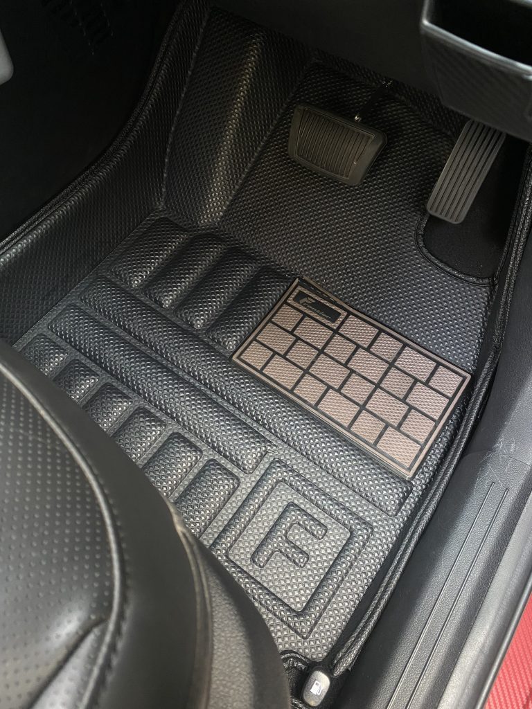 karpet mobil sporty, modif Toyota raize interior