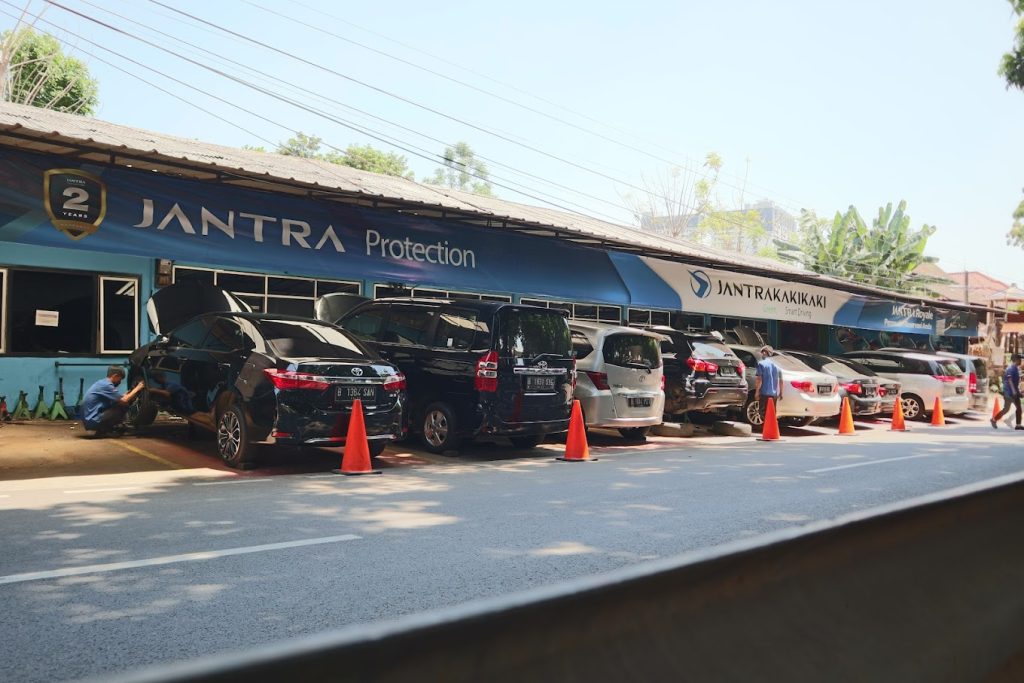 spesialis kaki-kaki mobil Jantra